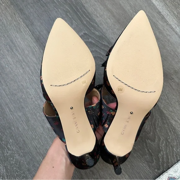 NWOB Gianni Bini silk floral bow details mule slip on heels - Picture 5 of 5